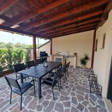 The Setting Sun אומאג